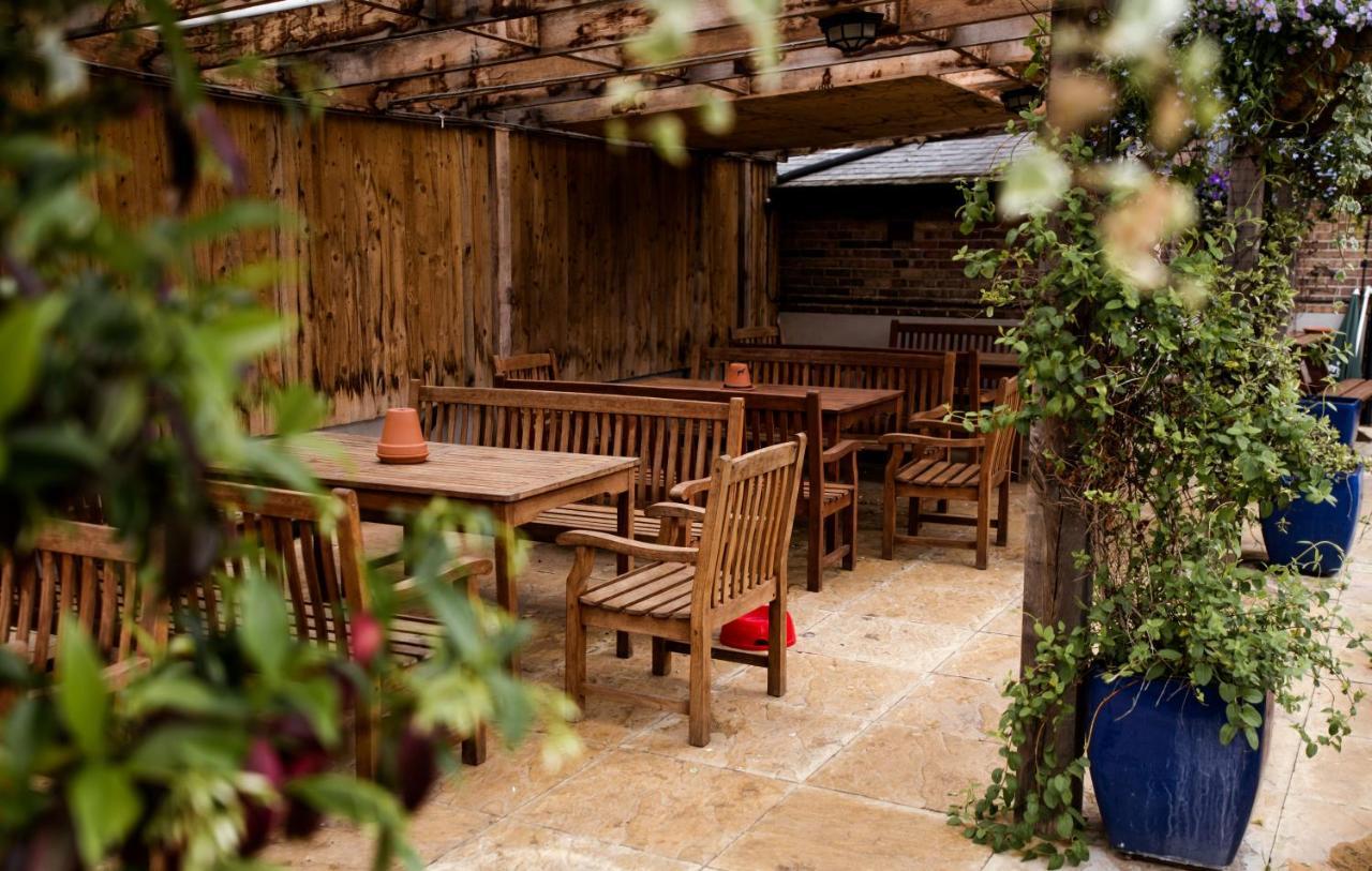The Black Dog 3* Broadmayne